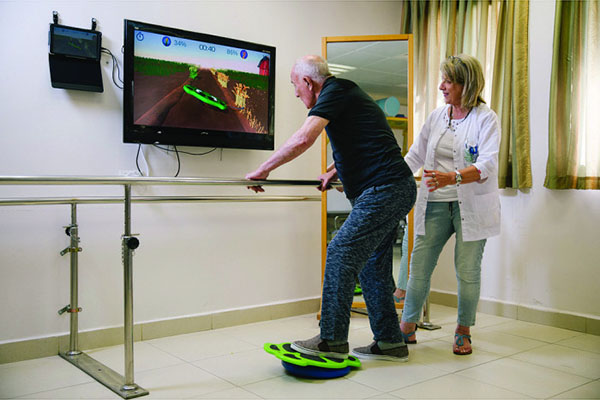 exercice equilibre personne agee