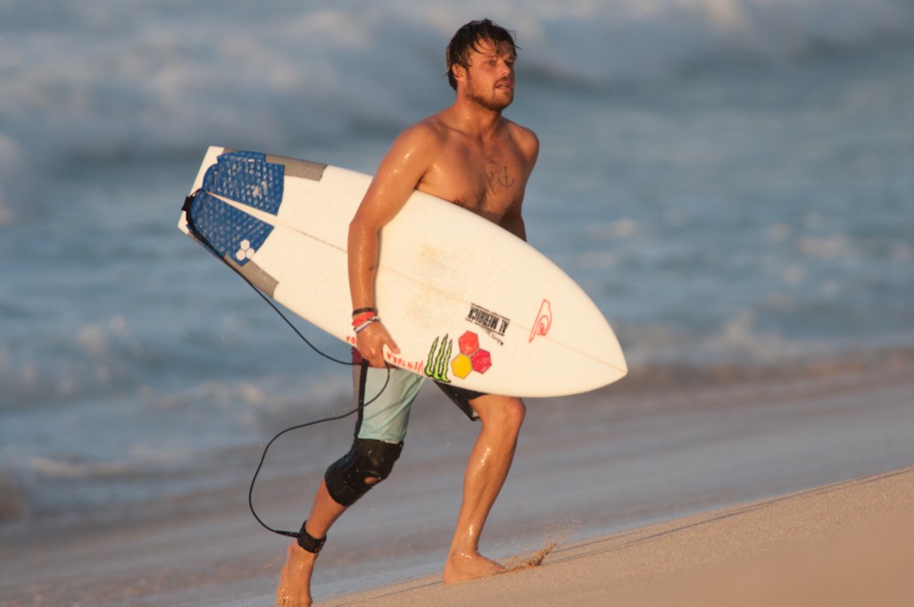 Les Traumatismes dans le surf : la protection est-elle tabou ?
